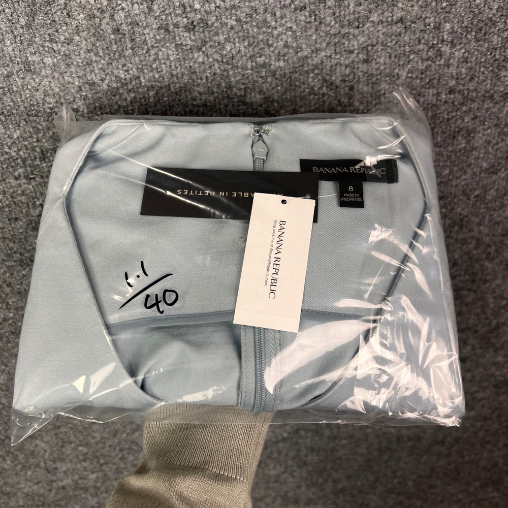 NEW Banana Republic Pale‎ Blue Sleeveless V Neck sheath Dress Women's Size 8 - Picture 10 of 10